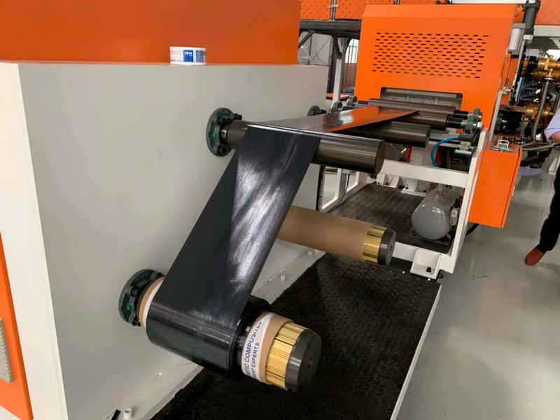 PEEK+連續(xù)碳纖維增強熱塑性預(yù)浸料單向帶生產(chǎn)線(CFRTP-UD 帶)